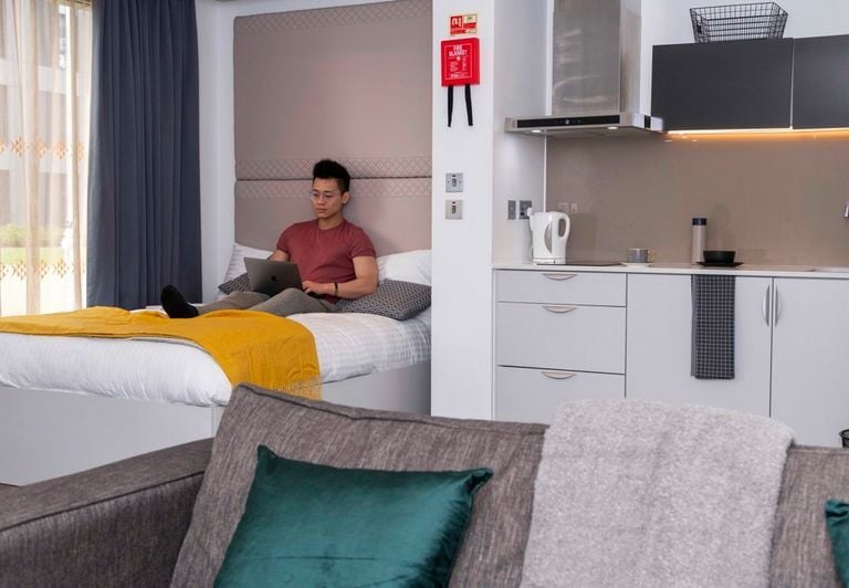 Hall - Glasgow West End