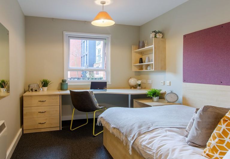 Hall - Brayford Quay
