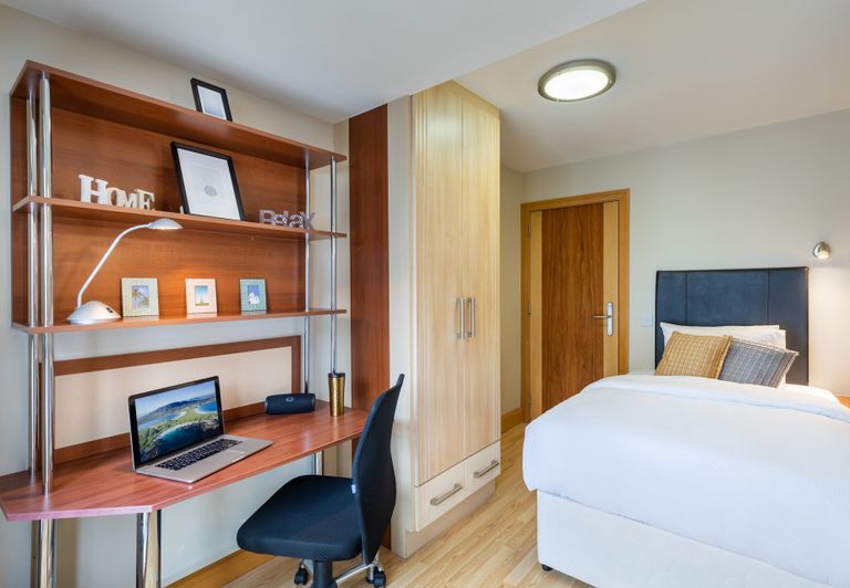 Hall - Canvas Cúirt na Coiribe