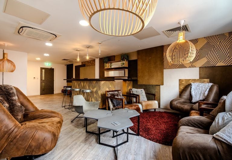 Hall - Cassaton House