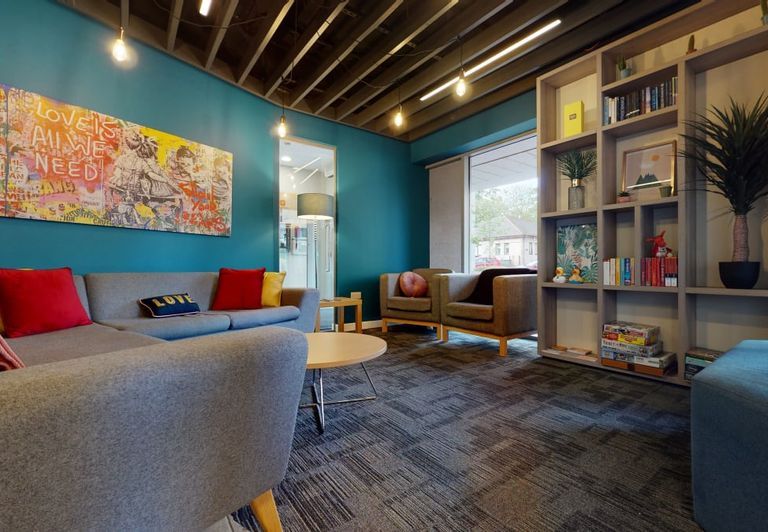 Hall Centro House