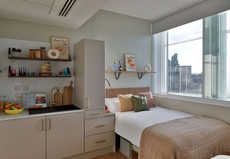 Hall - College House