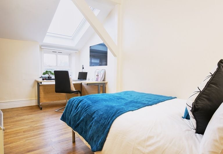 Hall Daisybank Villas