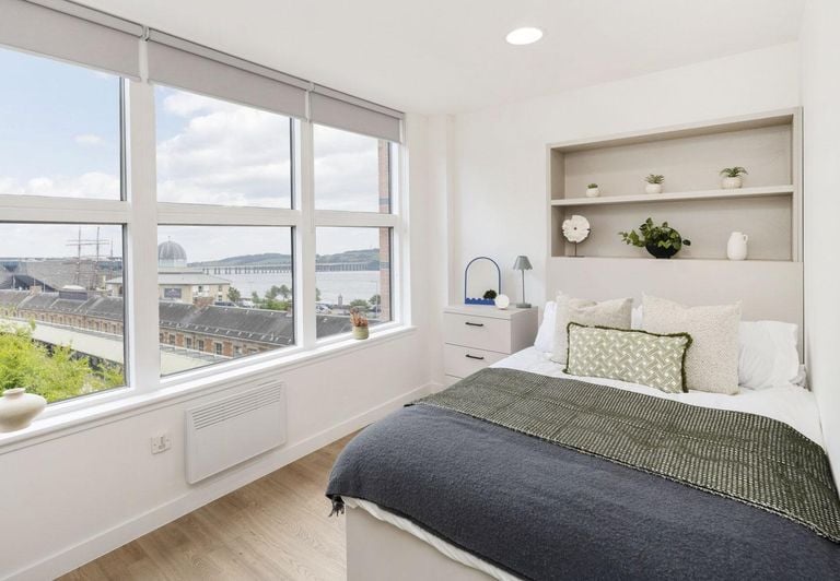 Hall - Discovery Studios