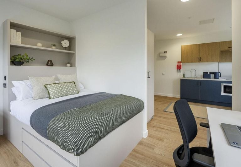 Hall - Discovery Studios