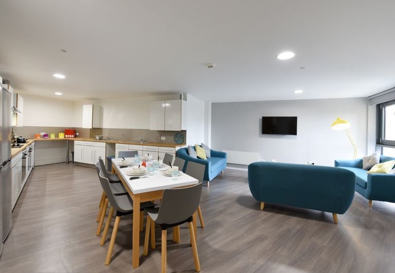 Hall Dobbie Point, Glasgow