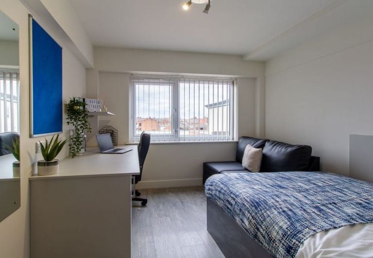 Hall Dover Street Apartments