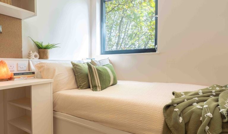 Hall - iQ Haywood House