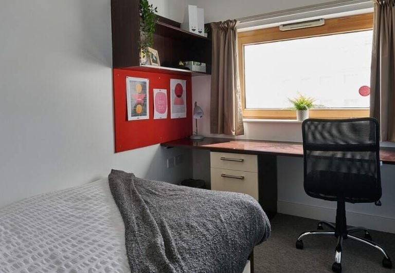 Hall - Heantun Point