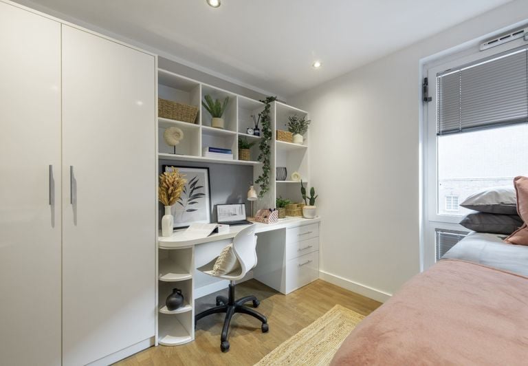 Hall - Hope Street