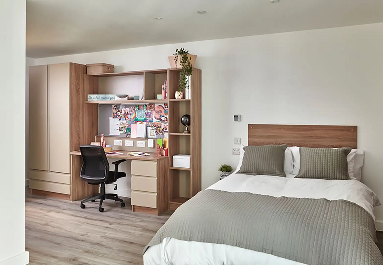 Hall - Howard Gardens