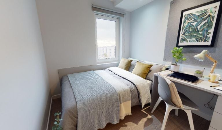 Hall iQ Broderick House