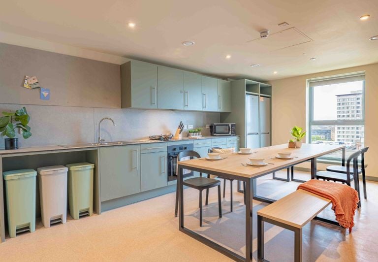 Hall - iQ Cullen House