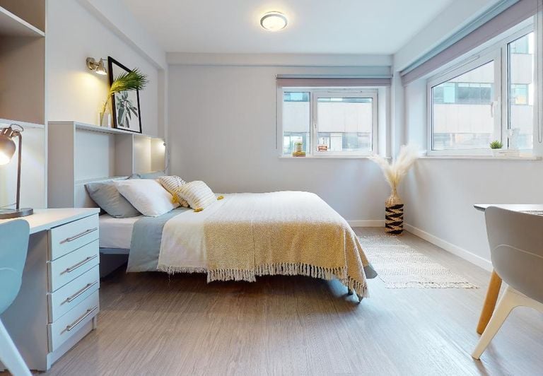 Hall iQ Fenton House