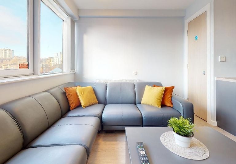 Hall iQ Fenton House