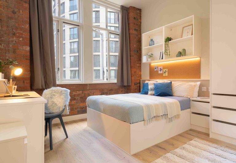 Hall - Hollingworth House