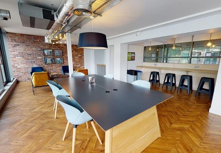 Hall iQ Kerria Apartments