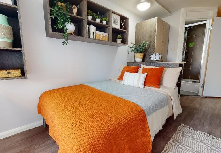 Hall iQ Lambert & Fairfield House