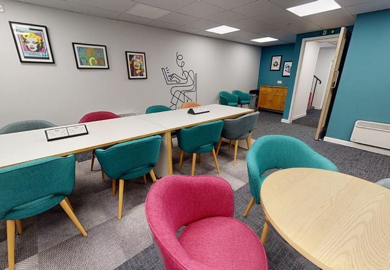 Hall iQ Manchester Gardens