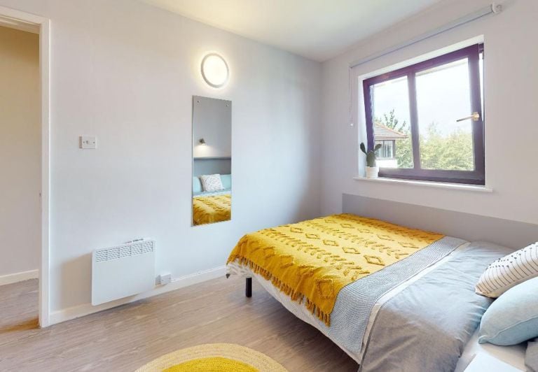 Hall iQ Manchester Gardens