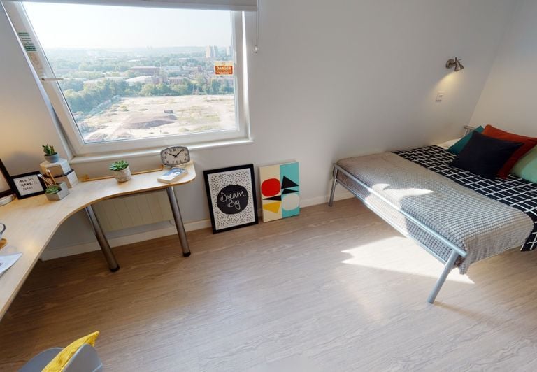 Hall iQ Marsden House