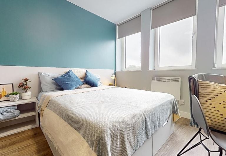 Hall iQ Newtown House