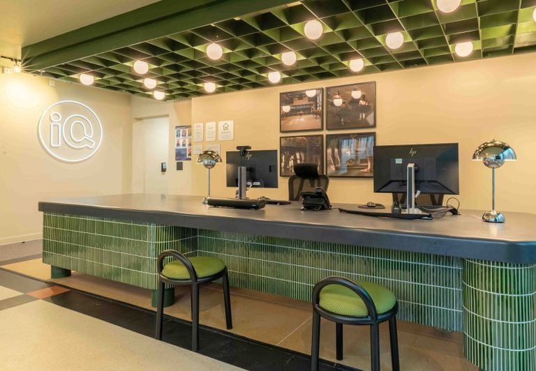 Hall iQ Paris Gardens