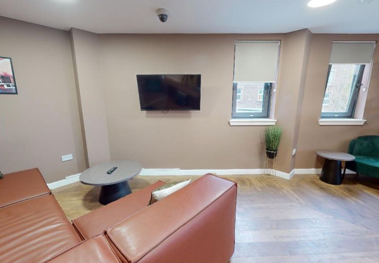 Hall - iQ Parker House