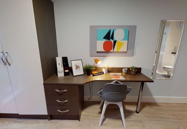 Hall iQ Penworks House