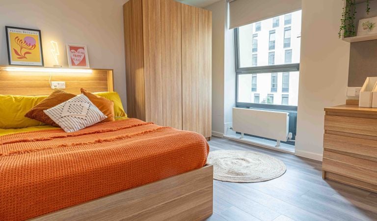 Hall - iQ Sterling Court