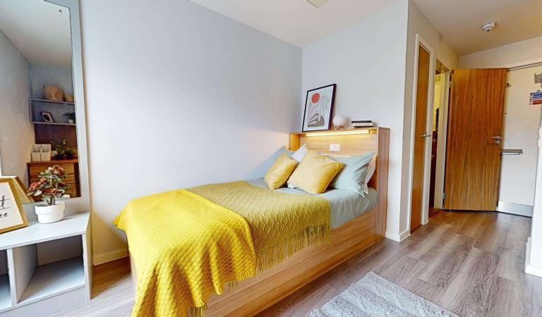 Hall - iQ Sterling Court