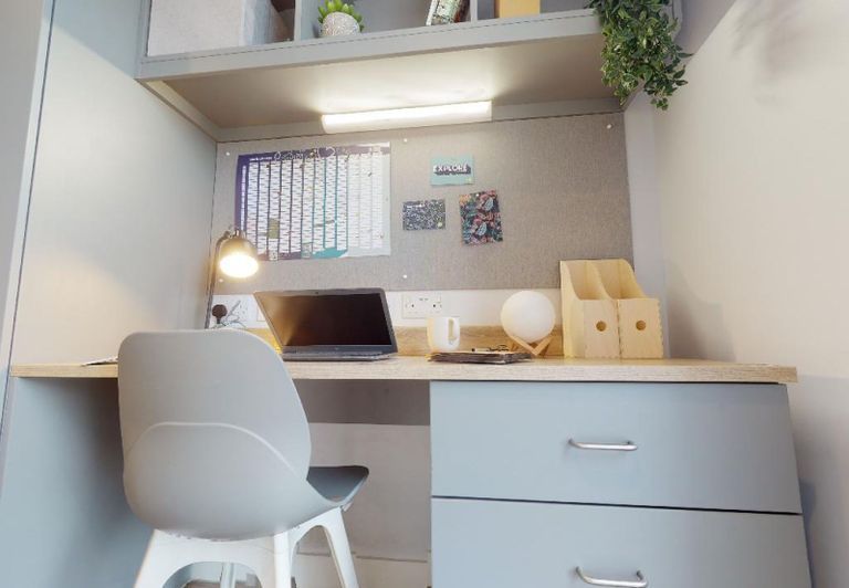 Hall iQ Weaver Place