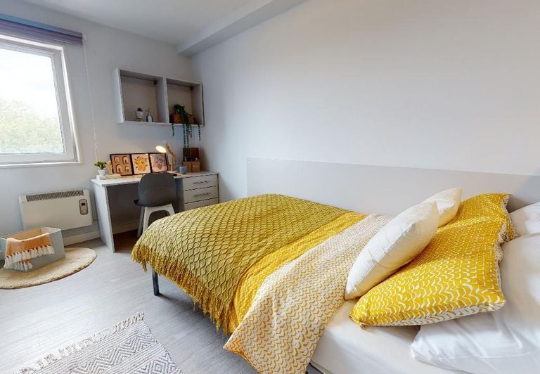 Hall iQ Wilmslow Park