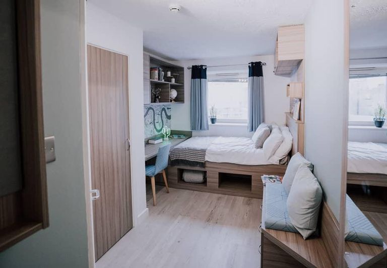 Hall Manna Ash House