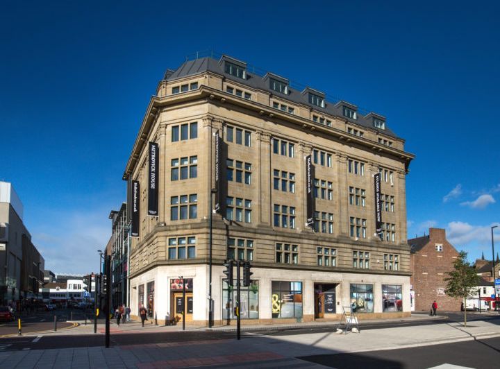 Hall - Metrovick House