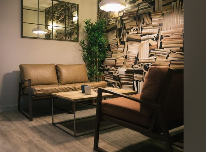 Hall - Metrovick House