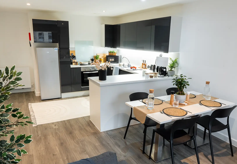 Hall Palamon Court - Canterbury