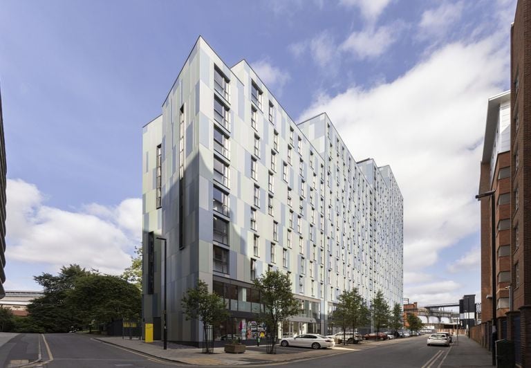 Hall - Piccadilly Point