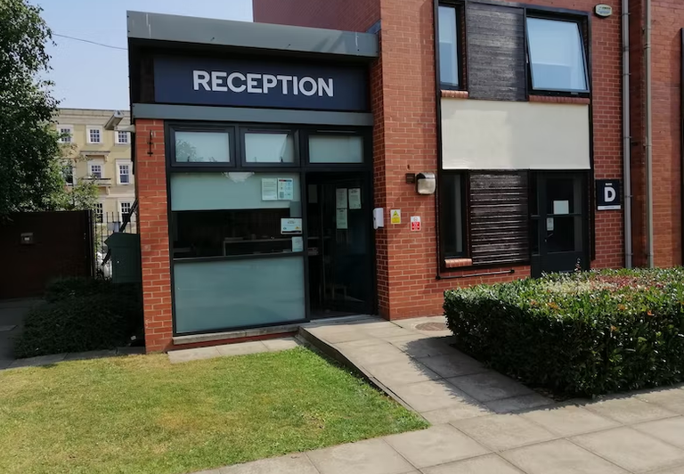 Hall Regents Court, Leicester