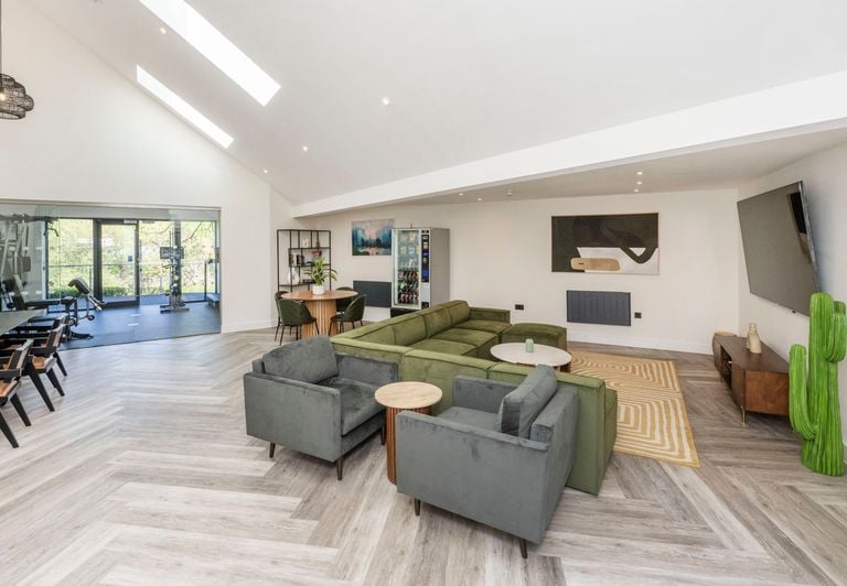 Hall - Riverside House