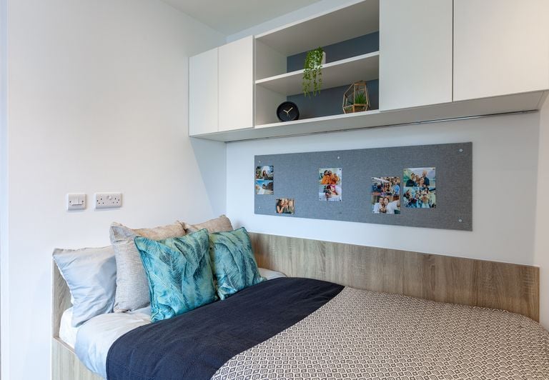 Hall Saltwater Place