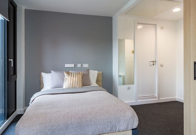 Hall Straits Village
