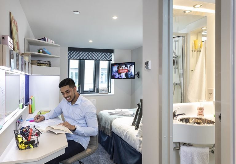 Hall - Study Inn - Leicester