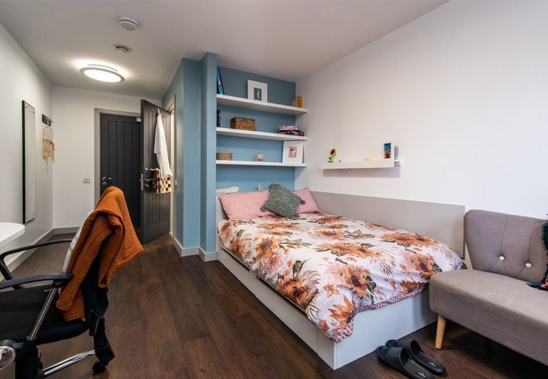 Hall - The Student Hideout