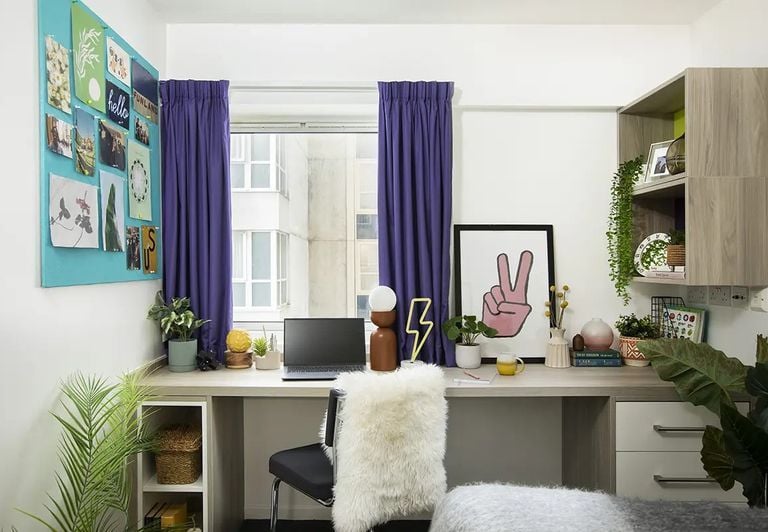 Hall- Ty Pont Haearn