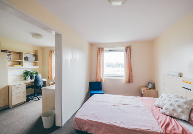 Hall - University Quays