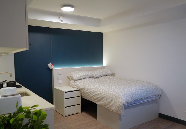 Unilife Castle Way - 2