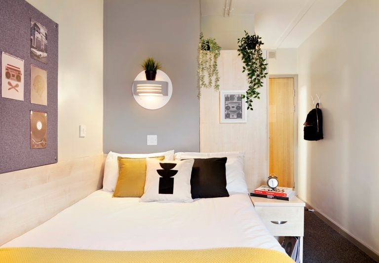 St Thomas Court - 1