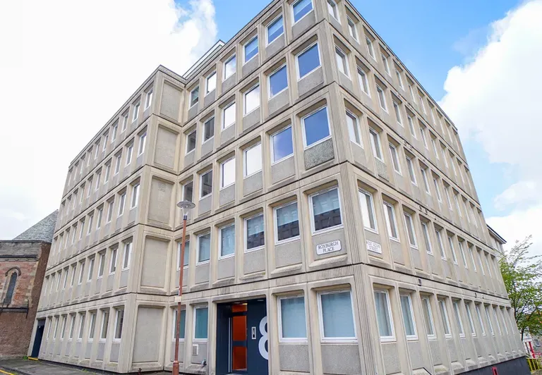 Hall- 8 Roxburgh