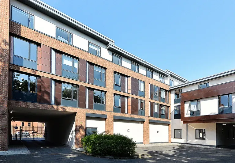 Hall 800 Bristol Road